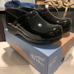Black Patent Leather Dansko